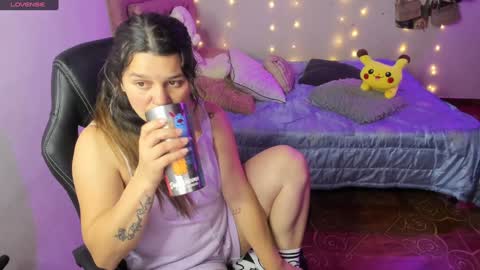Snapshot of guinivere_blake chatting on 12.20.24 Hello Im Julieta Im 25 years old welcome to my room have fun and be happy. online show from 12.20.24