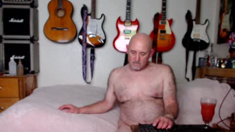 Snapshot of guitarsexgod chatting on 01.25.25 Mario online show from 01.25.25