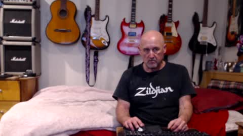 Snapshot of guitarsexgod chatting on 01.27.25 Mario online show from 01.27.25