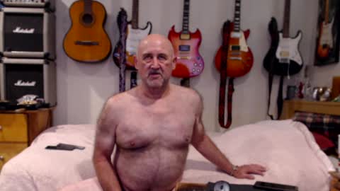 Snapshot of guitarsexgod chatting on 01.28.25 Mario online show from 01.28.25