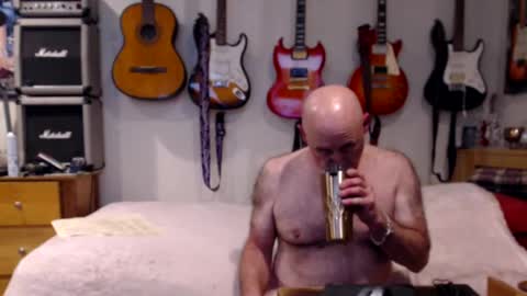 Snapshot of guitarsexgod chatting on 02.14.25 Mario online show from 02.14.25