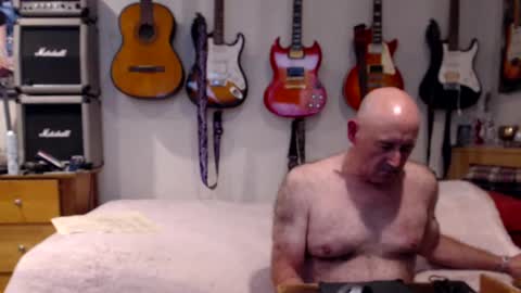 Snapshot of guitarsexgod chatting on 02.14.25 Mario online show from 02.14.25