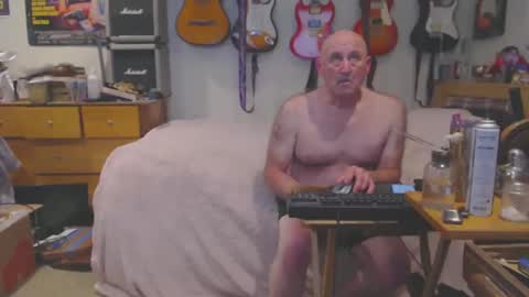 Snapshot of guitarsexgod chatting on 02.16.25 Mario online show from 02.16.25