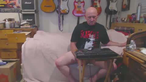 Snapshot of guitarsexgod chatting on 02.18.25 Mario online show from 02.18.25