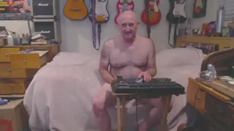 Snapshot of guitarsexgod chatting on 02.19.25 Mario online show from 02.19.25