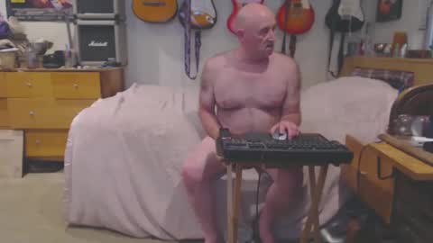 Snapshot of guitarsexgod chatting on 02.22.25 Mario online show from 02.22.25