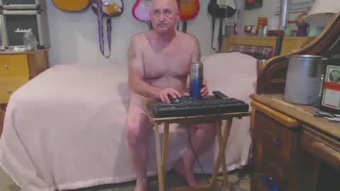 Snapshot of guitarsexgod chatting on 02.26.25 Mario online show from 02.26.25