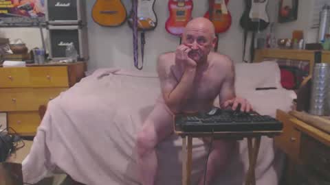 Snapshot of guitarsexgod chatting on 03.03.25 Mario online show from 03.03.25