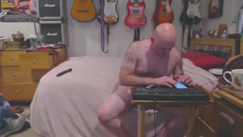 Snapshot of guitarsexgod chatting on 03.06.25 Mario online show from 03.06.25