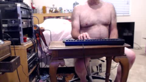 Snapshot of guitarsexgod chatting on 03.09.25 Mario online show from 03.09.25