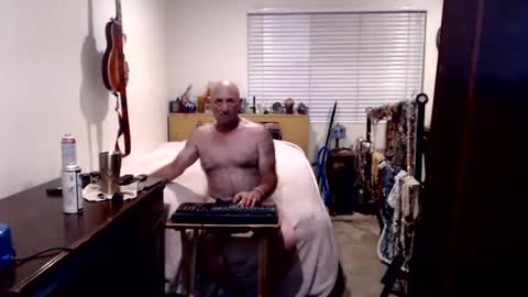 Snapshot of guitarsexgod chatting on 09.21.25 Mario online show from 09.21.25