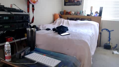 Snapshot of guitarsexgod2 chatting on 06.18.26 guitarsexgod2 online show from 06.18.26