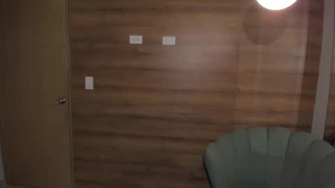 Snapshot of gummyluv chatting on 10.08.25 gummyluv online show from 10.08.25