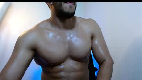 holl latino online show from 04.18.26