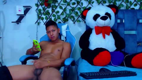 Hakim online show from 11.03.25