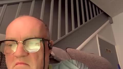 Snapshot of gusher25 chatting on 10.16.25 gusher25 online show from 10.16.25