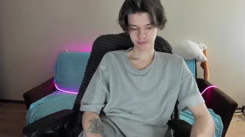 guy_liam1 online show from 01.22.25