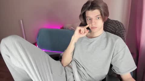 guy_liam1 online show from 02.26.25