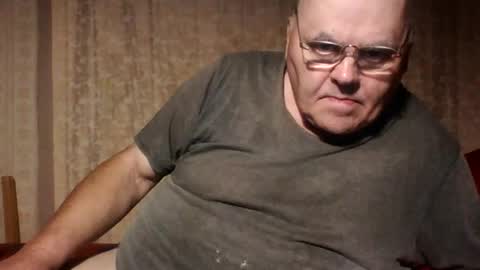 guyboy73 online show from 09.12.25