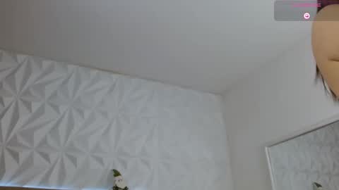 Gwen Drew online show from 11.29.25