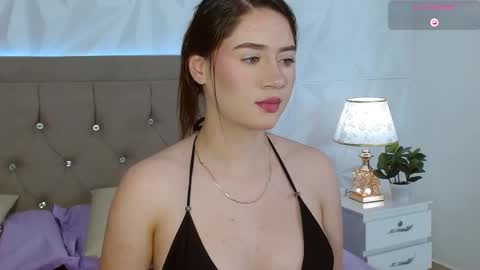 Gwen Drew online show from 03.04.26