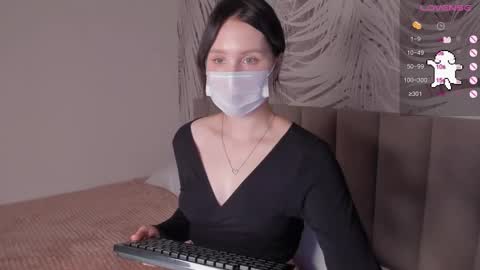   online show from 10.04.25