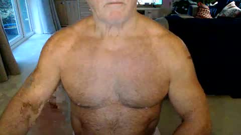 Snapshot of gymguyuk28 chatting on 12.17.24 Gymguy online show from 12.17.24