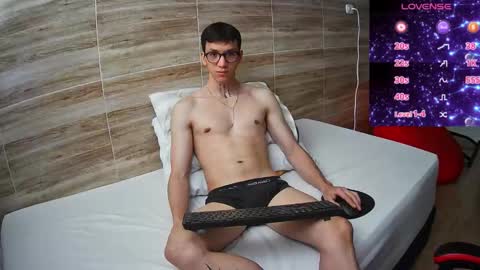 Snapshot of gyo_____ chatting on 10.30.25 gyo online show from 10.30.25