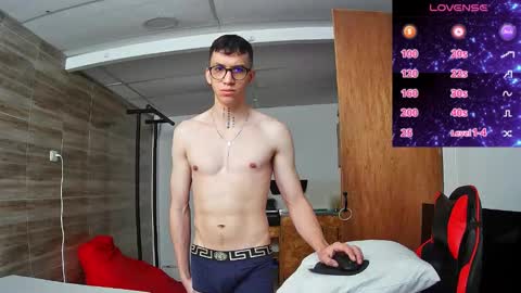 Snapshot of gyo_____ chatting on 11.05.25 gyo online show from 11.05.25