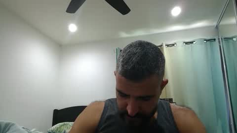 h0nest84 online show from 10.12.25