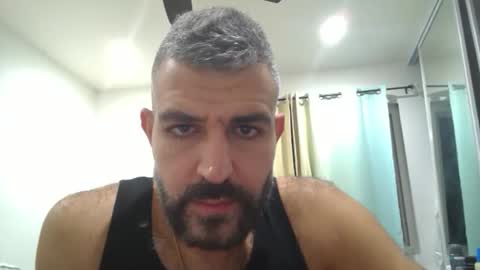 h0nest84 online show from 10.13.25