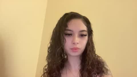 Snapshot of h3nnynlace chatting on 11.16.25 h3nnynlace online show from 11.16.25