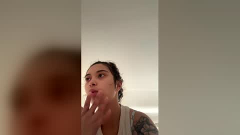 Snapshot of h3nnynlace chatting on 03.13.26 h3nnynlace online show from 03.13.26