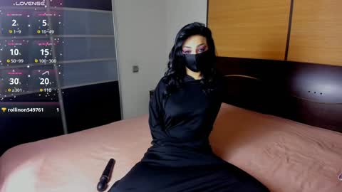Snapshot of habibi_moon chatting on 01.06.25 Linda online show from 01.06.25