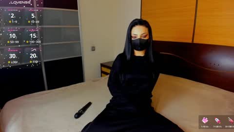 Snapshot of habibi_moon chatting on 01.17.25 Linda online show from 01.17.25
