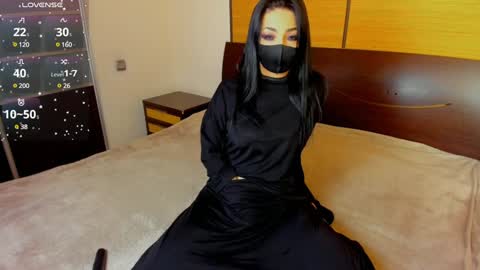 Snapshot of habibi_moon chatting on 01.24.25 Linda online show from 01.24.25