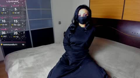 Snapshot of habibi_moon chatting on 01.26.25 Linda online show from 01.26.25