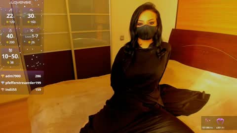 Snapshot of habibi_moon chatting on 01.27.25 Linda online show from 01.27.25