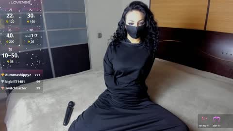 Snapshot of habibi_moon chatting on 02.01.25 Linda online show from 02.01.25