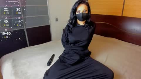 Snapshot of habibi_moon chatting on 03.02.25 Linda online show from 03.02.25