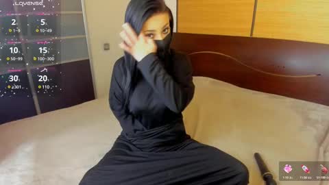 Snapshot of habibi_moon chatting on 03.06.25 Linda online show from 03.06.25