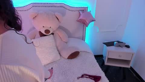 Eva online show from 02.15.25