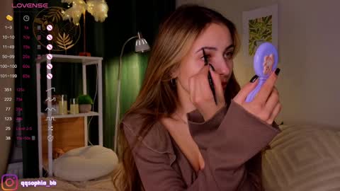 Snapshot of hadleynichols chatting on 02.05.25 Hi Im Rebecca Glad to see you in my room PVT is open online show from 02.05.25