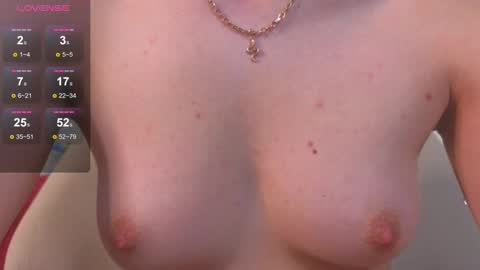 Snapshot of hadleynichols chatting on 02.16.25 Hi Im Rebecca Glad to see you in my room PVT is open online show from 02.16.25