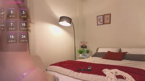 Snapshot of hadleynichols chatting on 02.23.25 Hi Im Rebecca Glad to see you in my room PVT is open online show from 02.23.25
