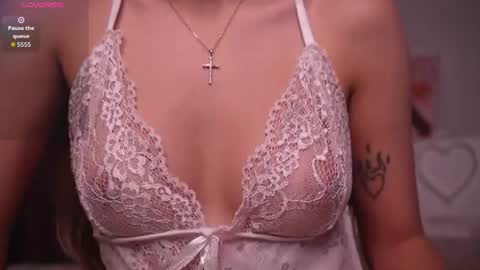 Hi Im Rebecca Glad to see you in my room  PVT is open online show from 06.30.26
