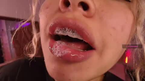 Haely online show from 10.11.25