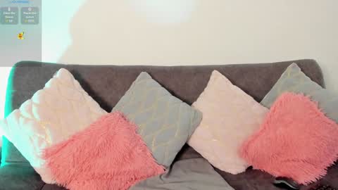 Snapshot of haileebeer_ chatting on 02.08.25 Hailee online show from 02.08.25