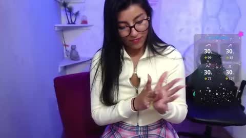 Snapshot of hailey_adams chatting on 06.12.26 Hailey online show from 06.12.26
