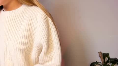 Hailey online show from 09.18.25